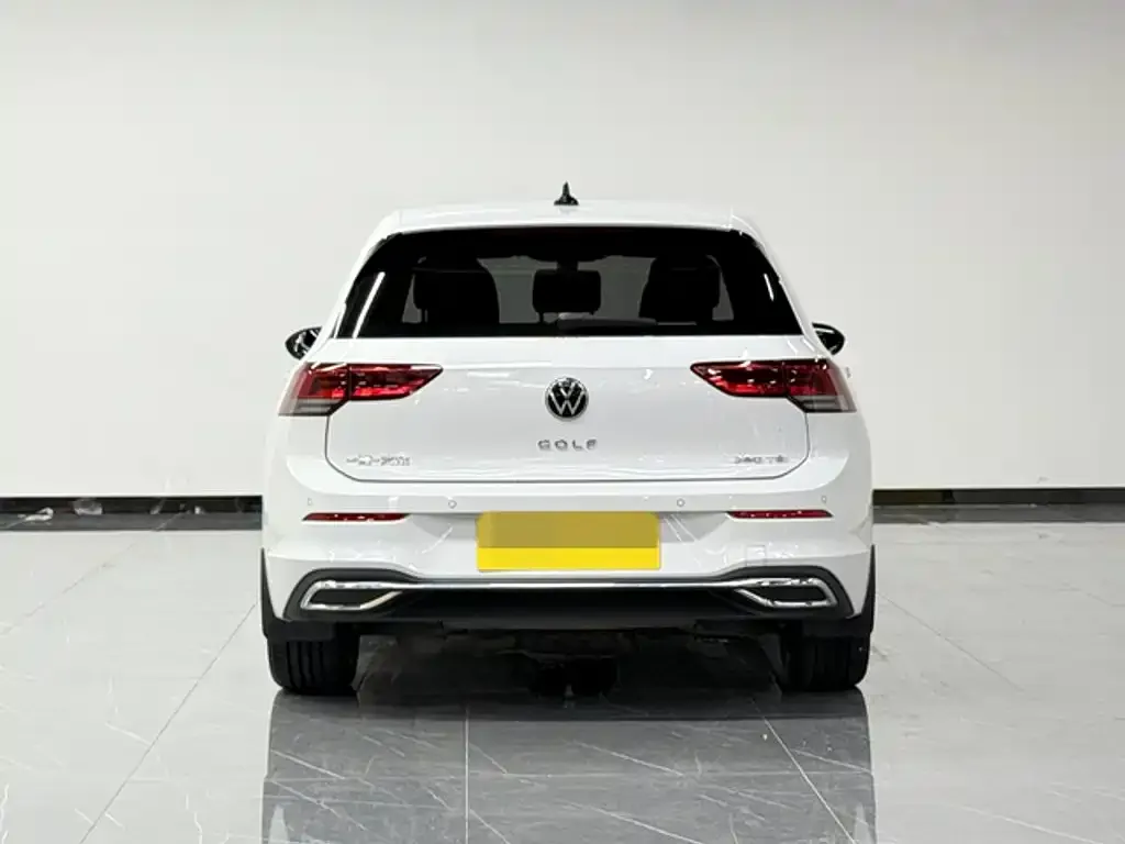 Volkswagen Golf — фото 9