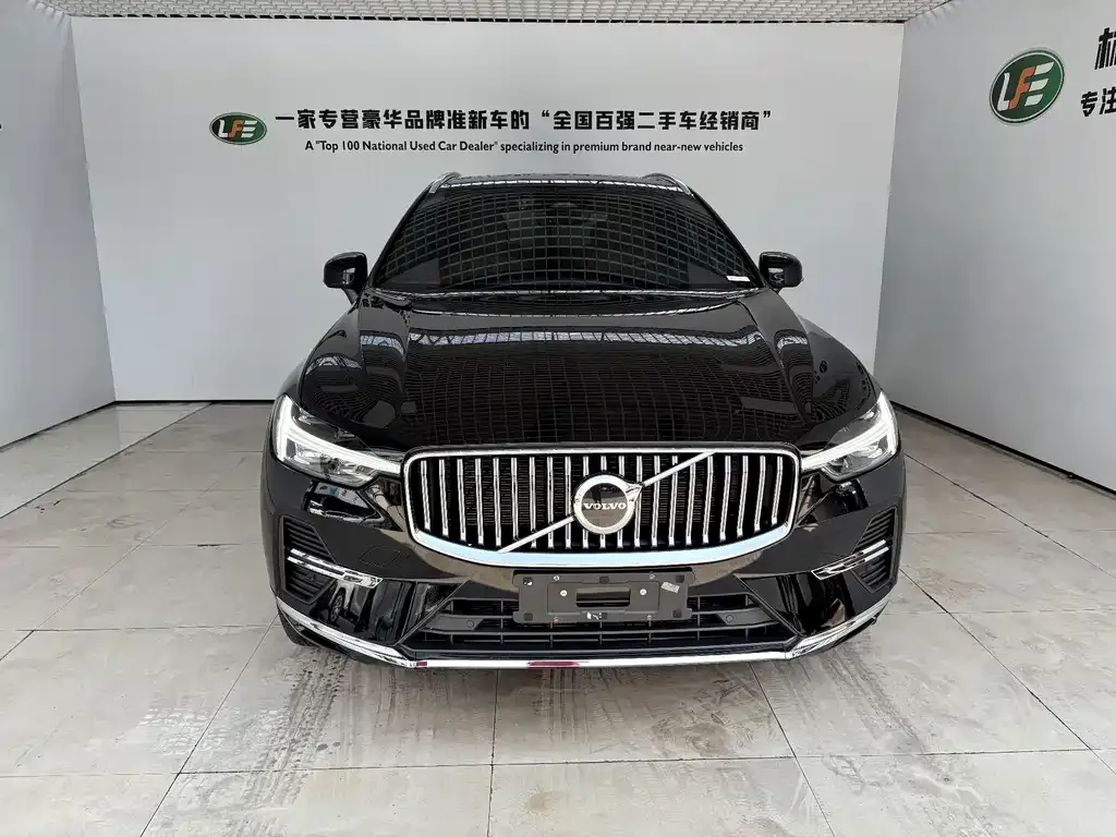 Volvo XC60 — фото 5
