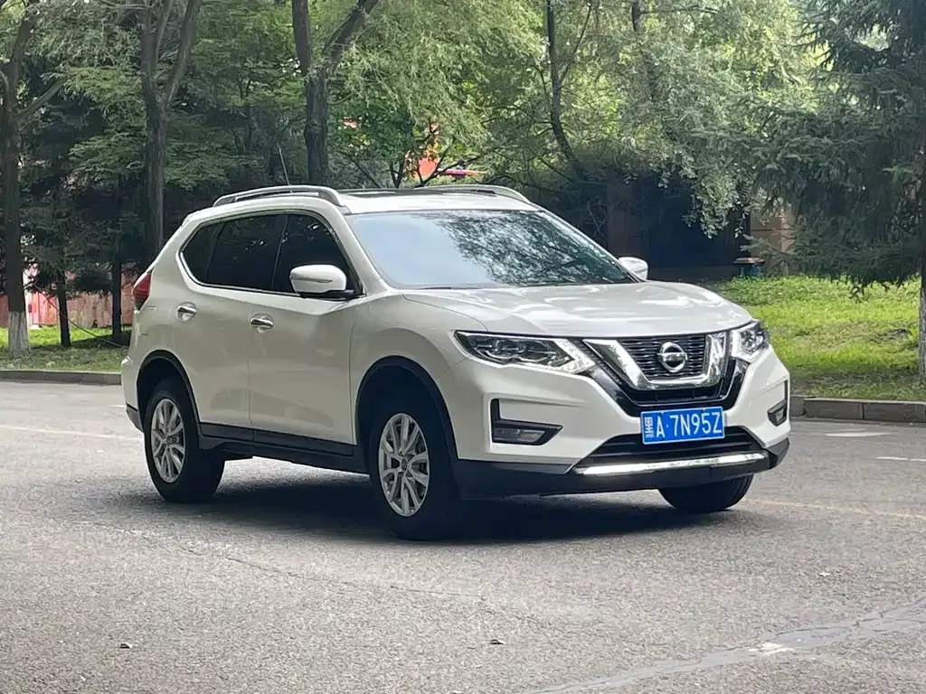 Nissan X-Trail — фото 6