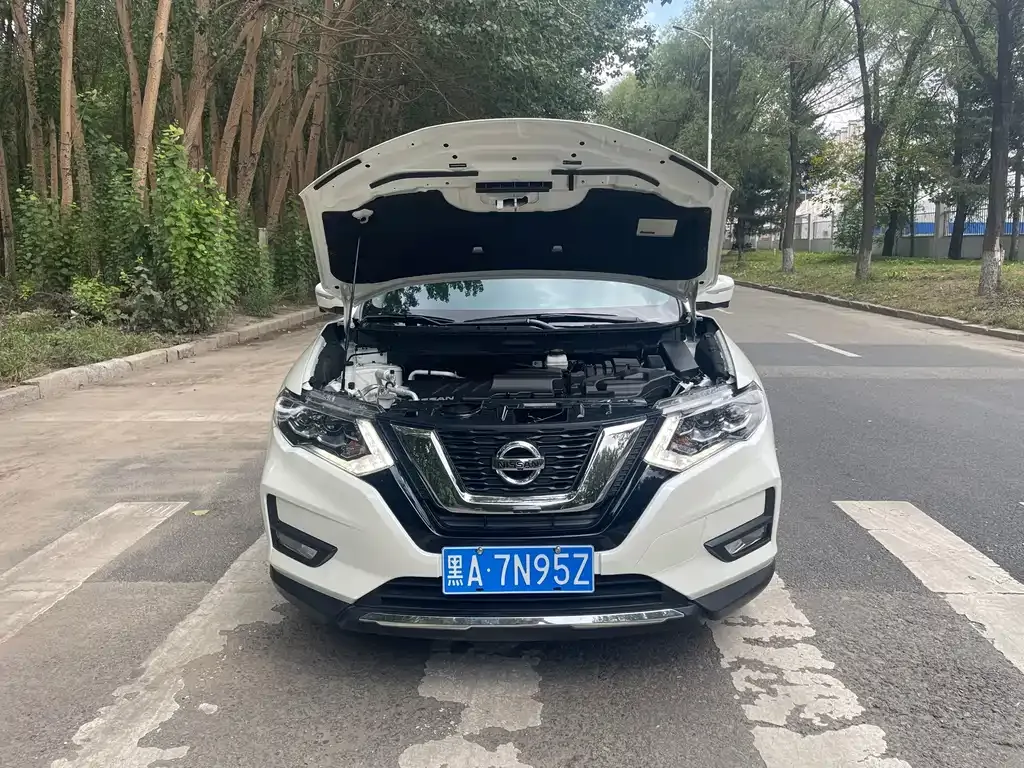 Nissan X-Trail — фото 10
