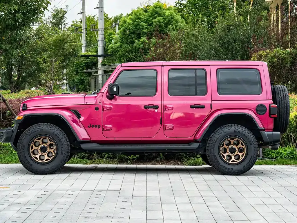 Jeep Wrangler — фото 10