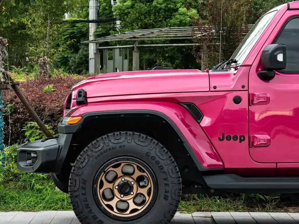 Jeep Wrangler — фото 7