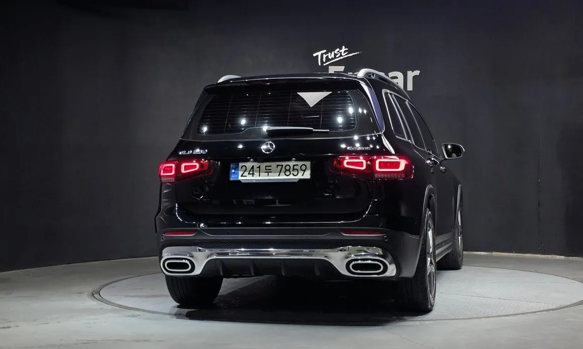 Mercedes-Benz GLB-Class — фото 10