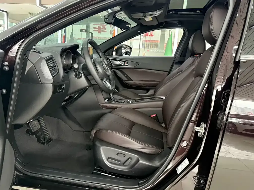 Mazda CX-4 — фото 2