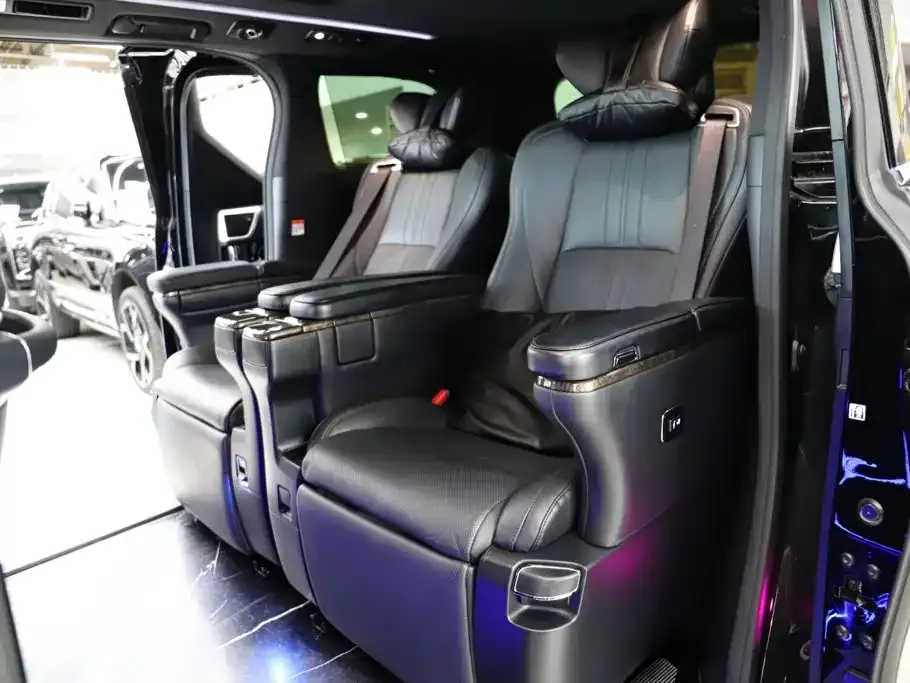 Toyota Vellfire — фото 7