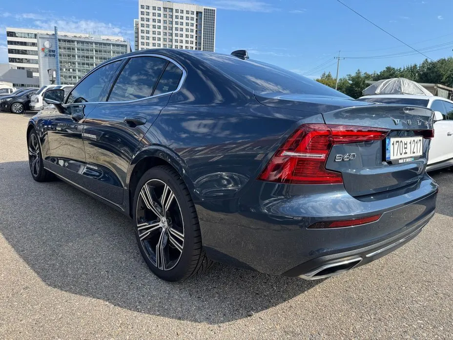 Volvo S60 — фото 4