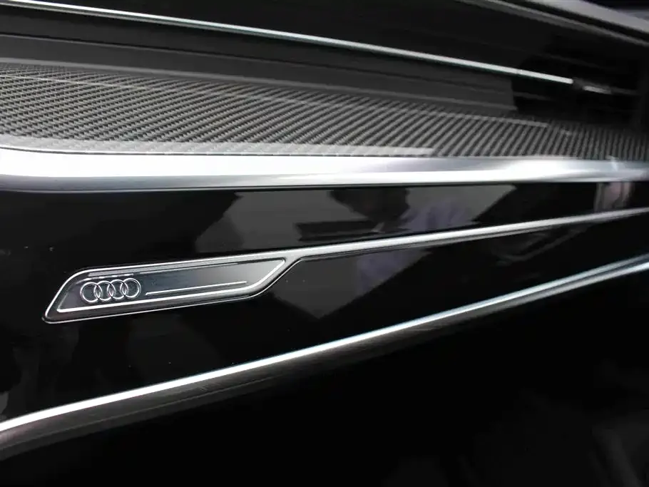 Audi A6L — фото 5