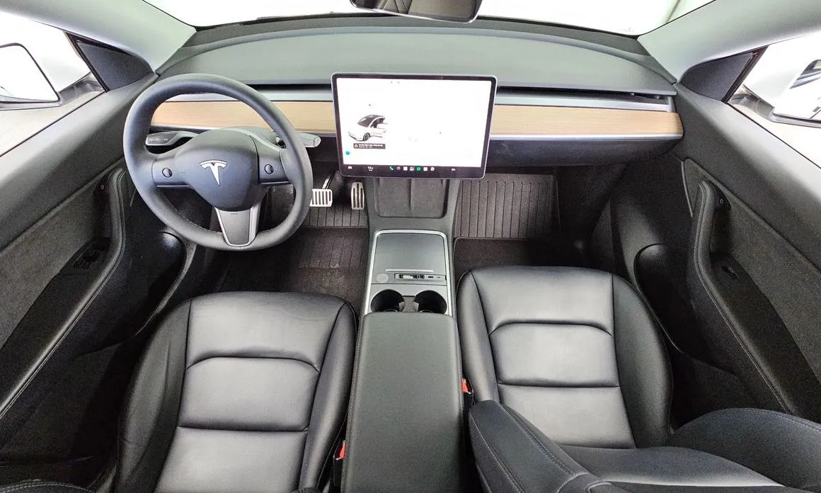 Tesla Model Y — фото 5