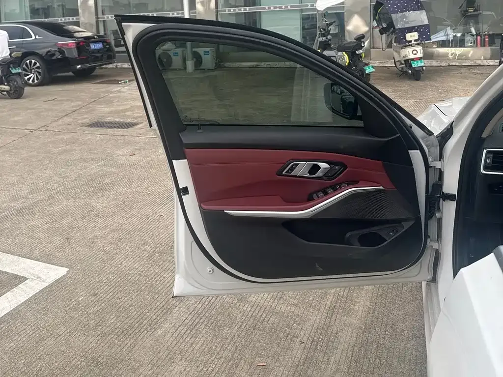 BMW 3 Series — фото 10