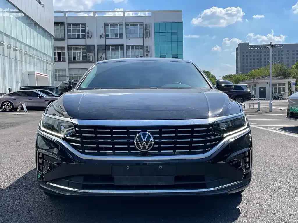 Volkswagen Passat — фото 7