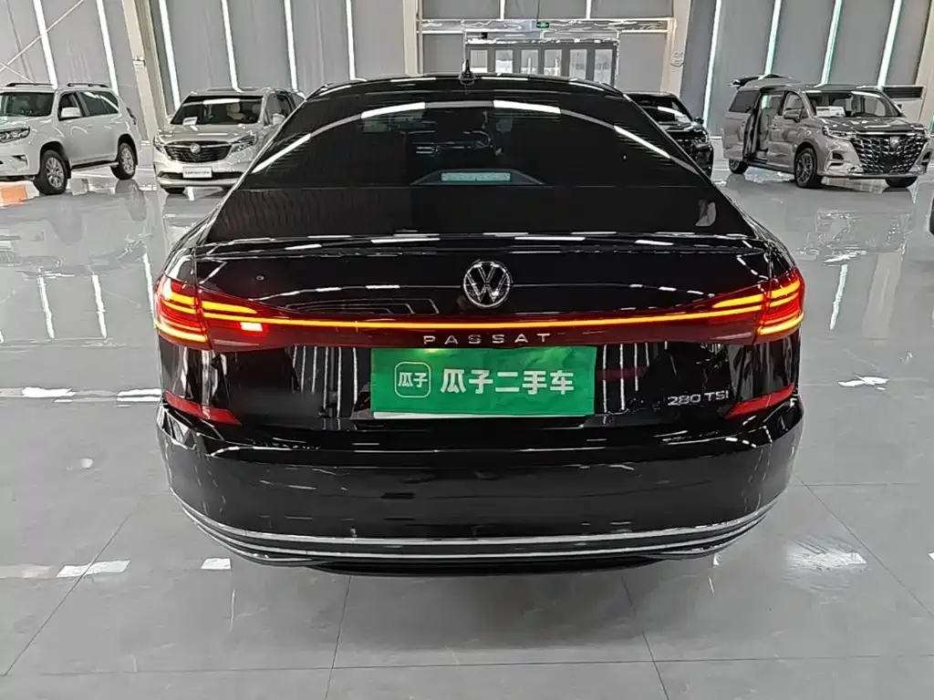 Volkswagen Passat — фото 7
