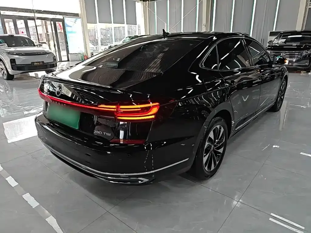 Volkswagen Passat — фото 9