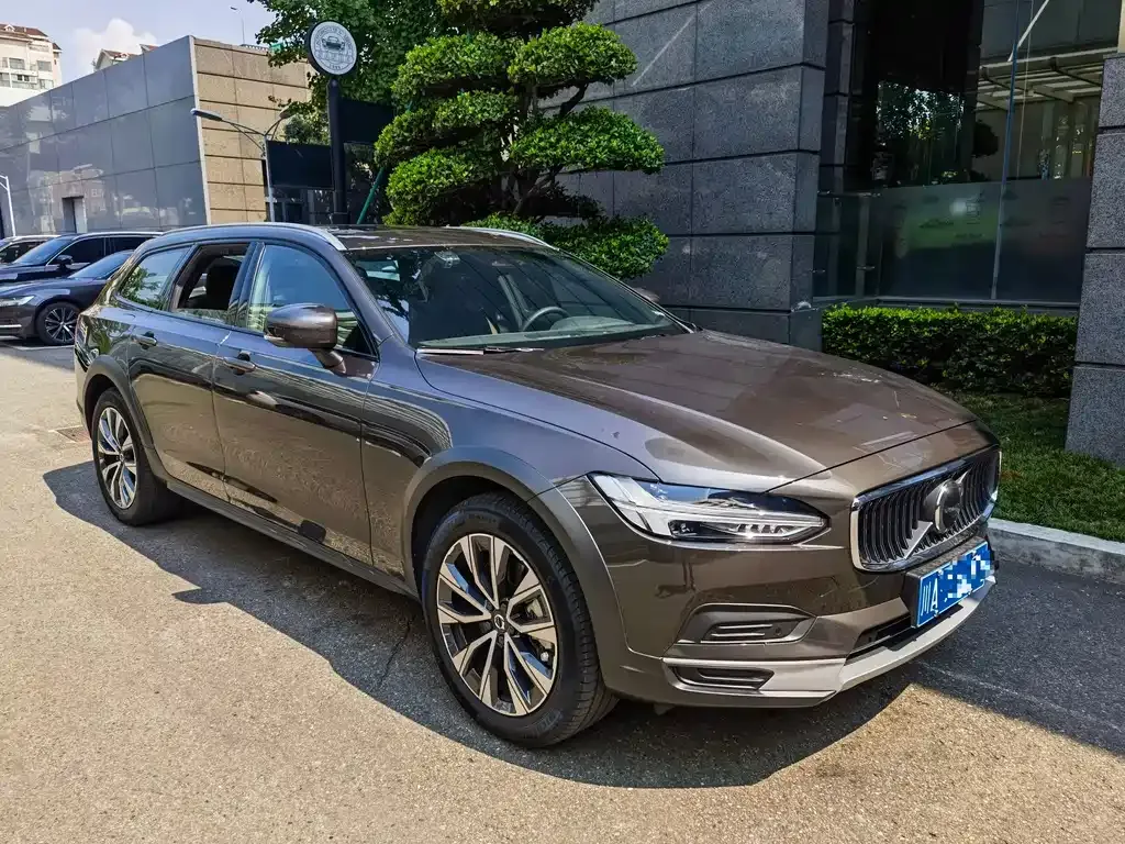 Volvo V90 — фото 1