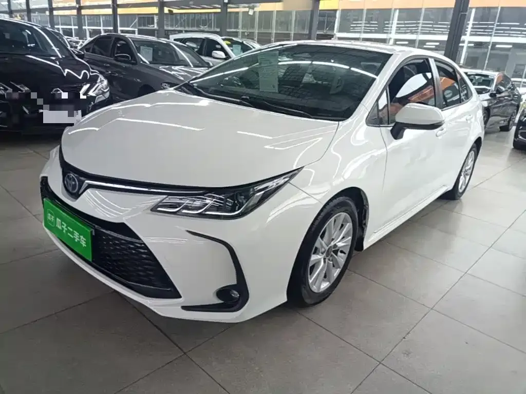 Toyota Corolla — фото 1