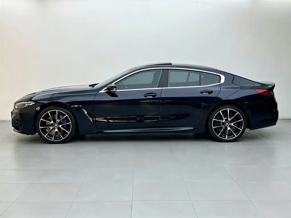 BMW 8 Series — фото 4