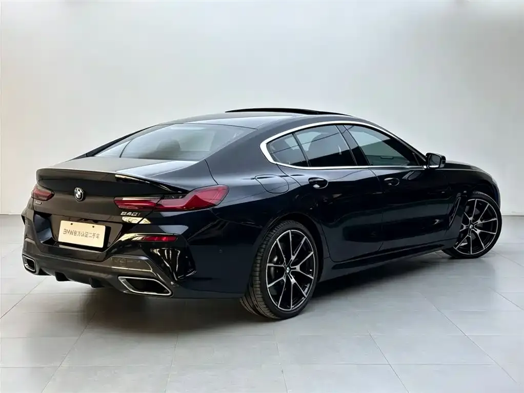 BMW 8 Series — фото 7