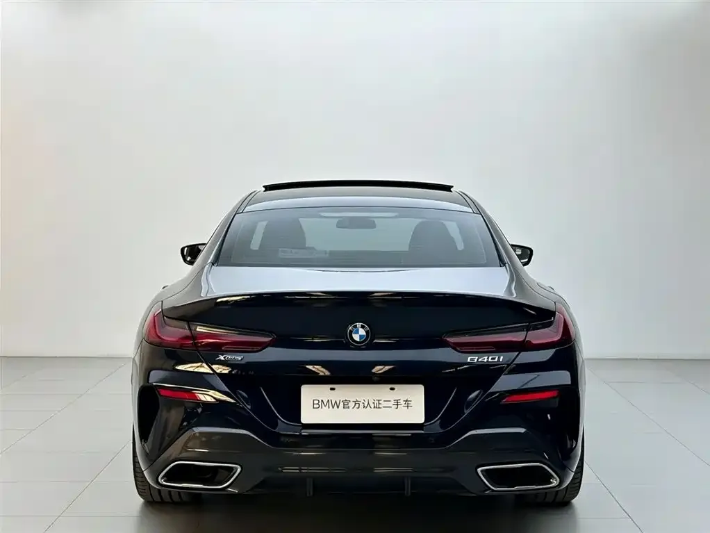 BMW 8 Series — фото 3