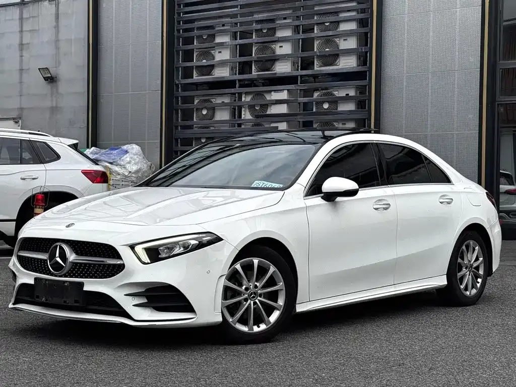 Mercedes-Benz A-Class — фото 1