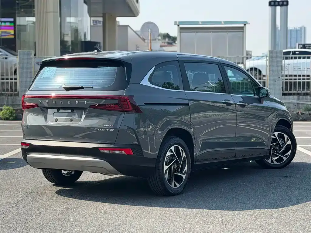 Hyundai Custo — фото 3