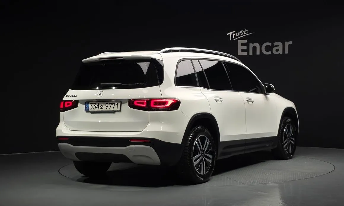 Mercedes-Benz GLB-Class — фото 4