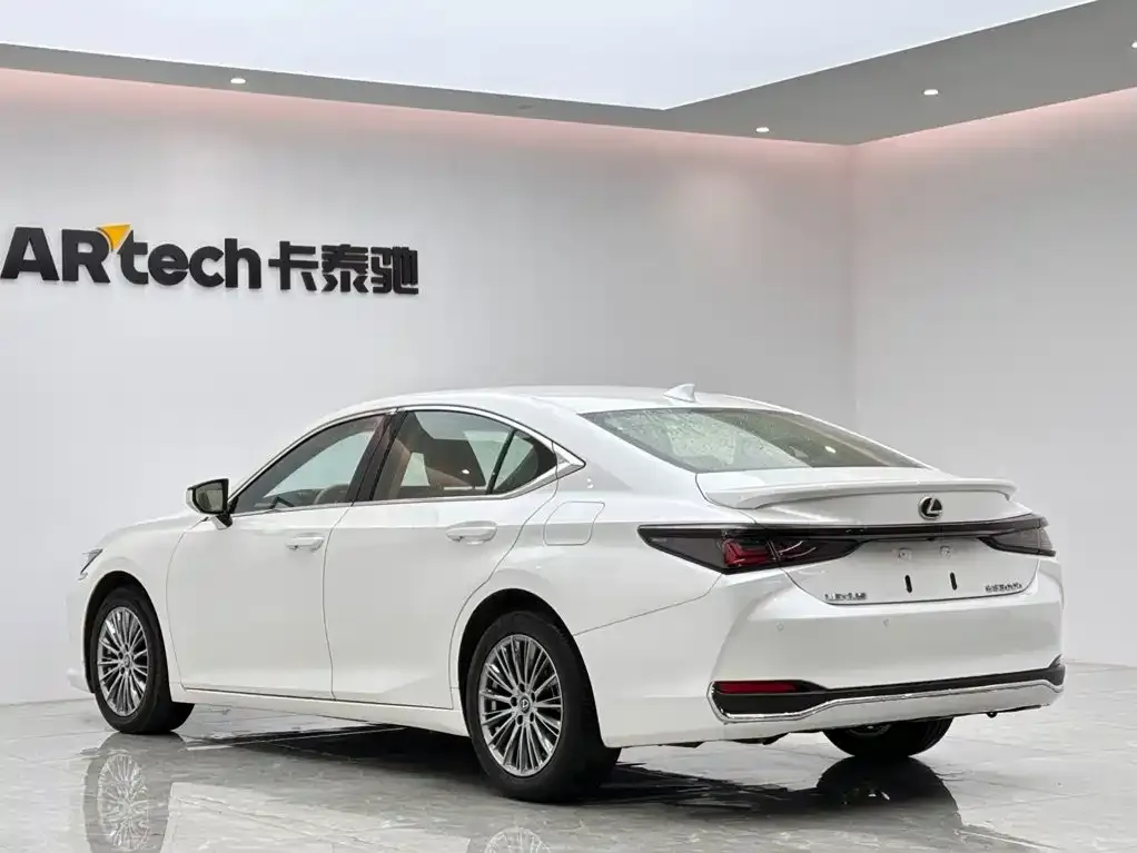 Lexus ES — фото 2