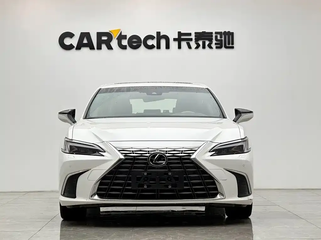 Lexus ES — фото 9