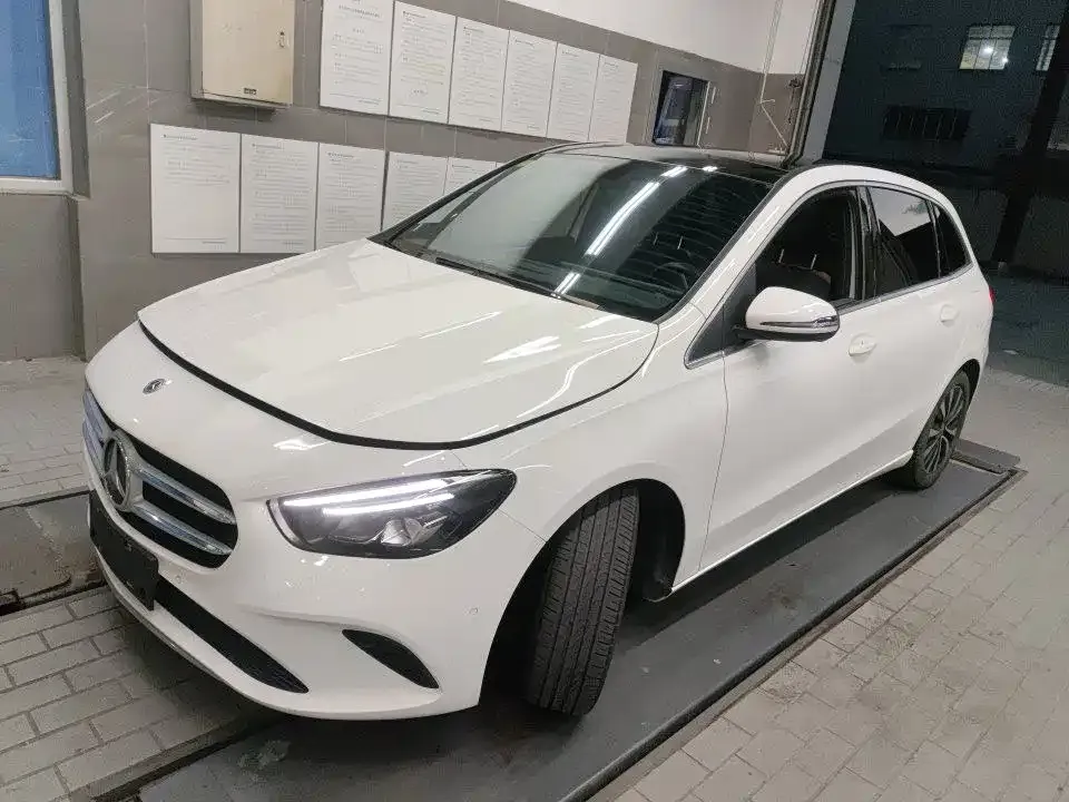 Mercedes-Benz B-Class — фото 1