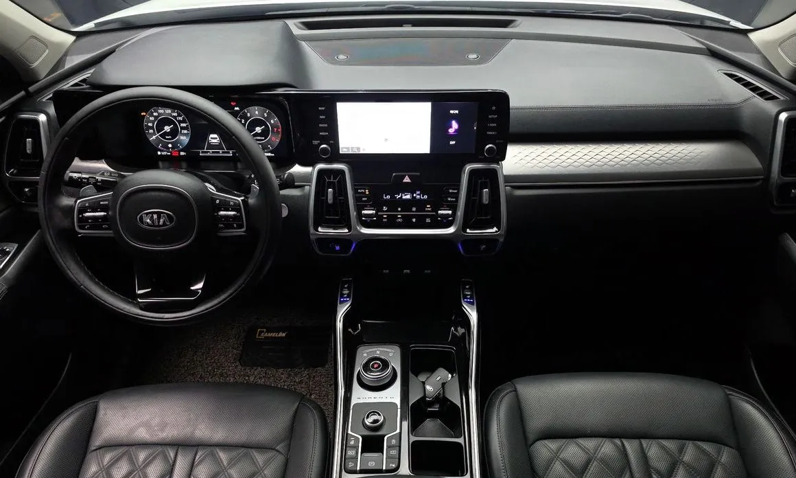 Kia Sorento — фото 10