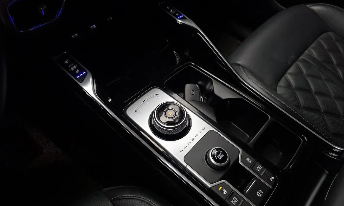 Kia Sorento — фото 5