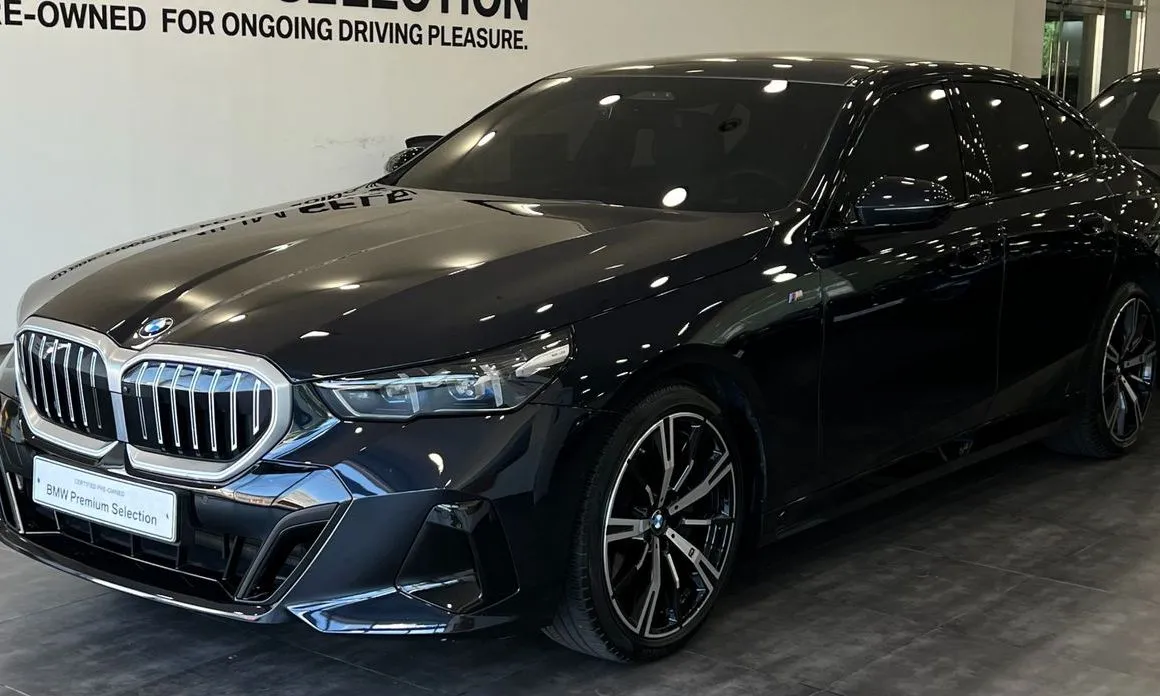 BMW 5-Series — фото 1