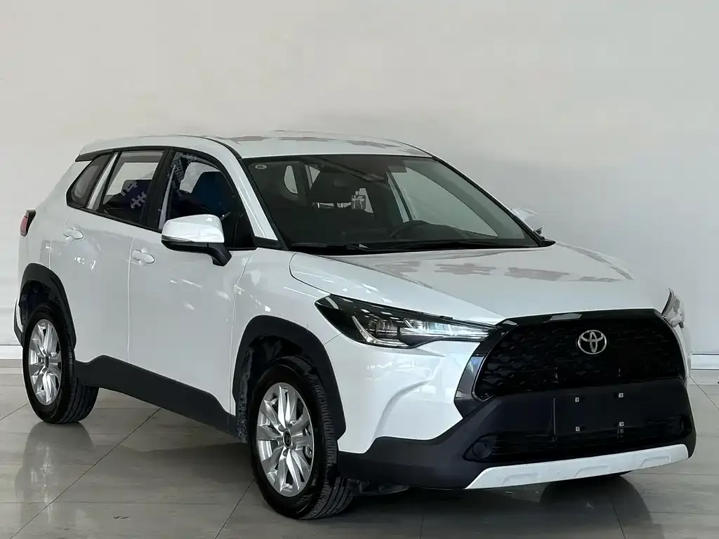 Toyota Corolla Cross — фото 10