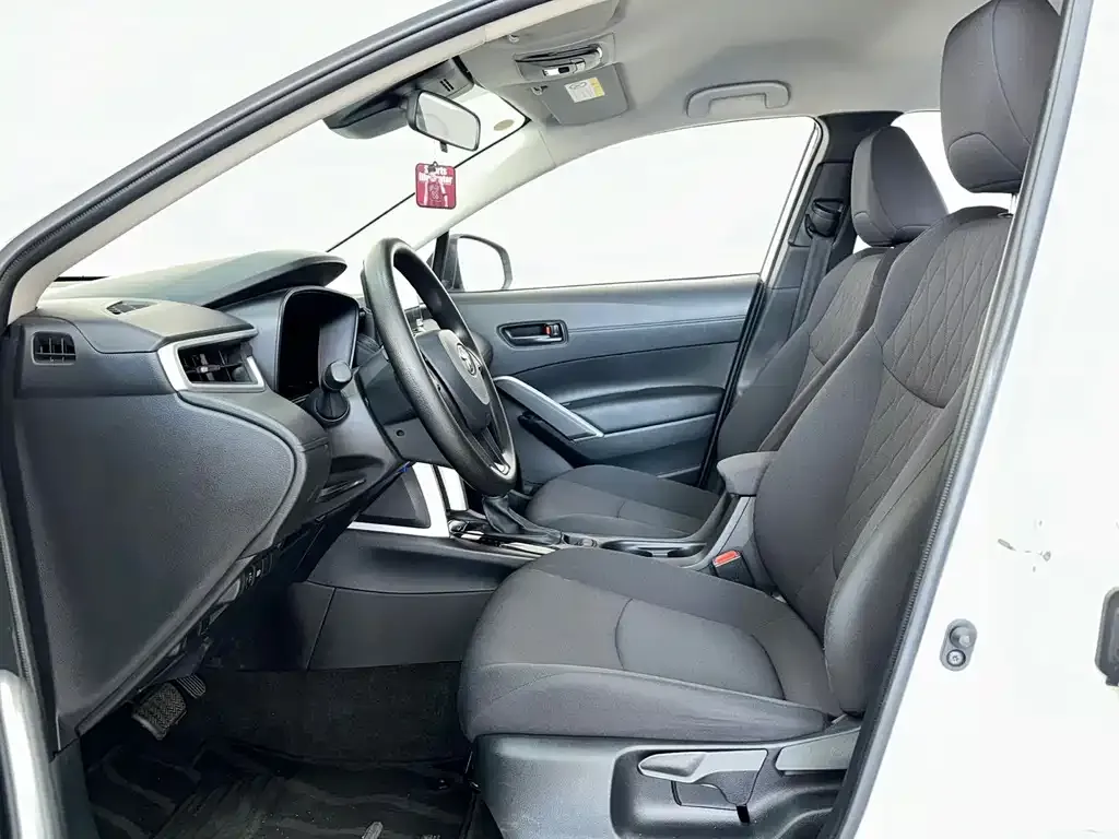 Toyota Corolla Cross — фото 3