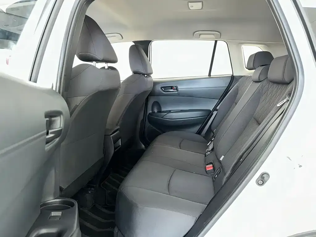 Toyota Corolla Cross — фото 8