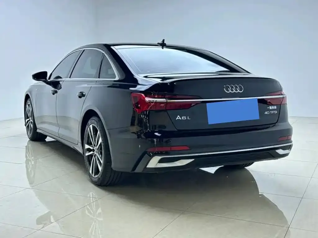 Audi A6L — фото 10