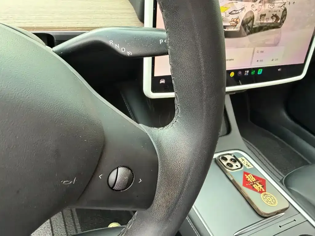 Tesla Model 3 — фото 6