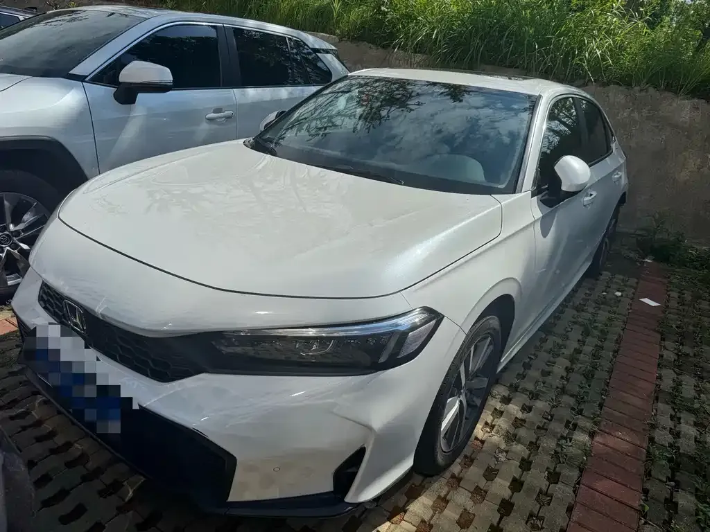 Honda Civic — фото 1