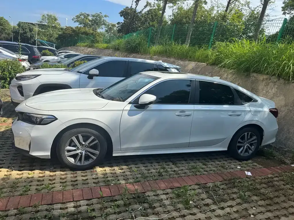 Honda Civic — фото 9
