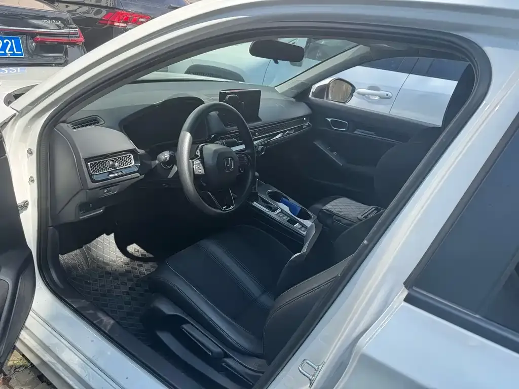 Honda Civic — фото 8