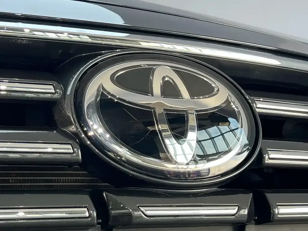 Toyota Avalon — фото 9