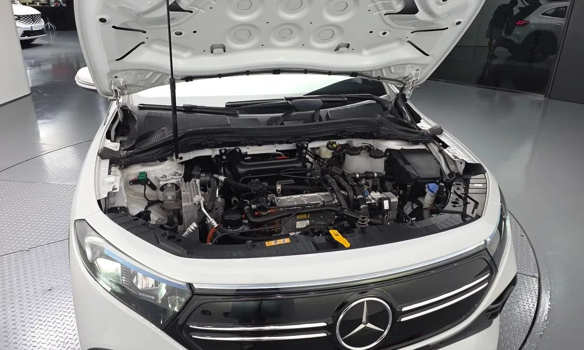 Mercedes-Benz EQA — фото 9