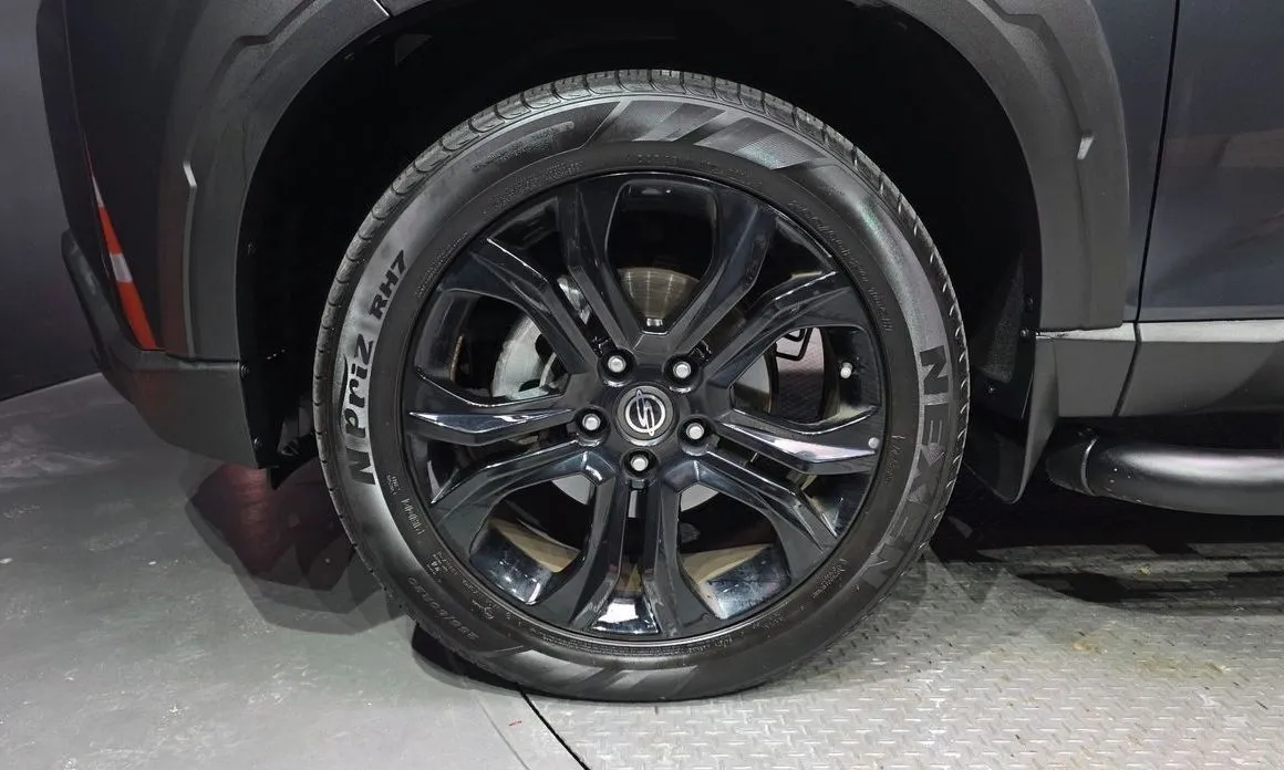 KG Mobility (Ssangyong) Rexton — фото 10