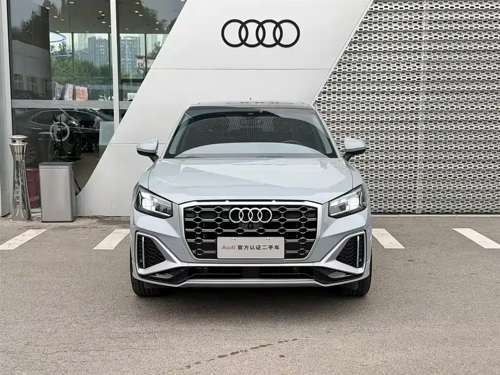 Audi Q2L — фото 7