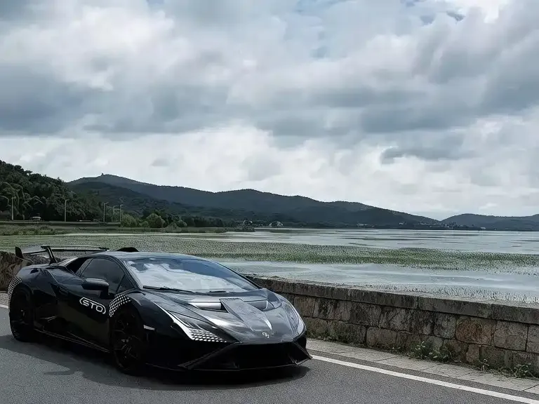 Lamborghini Huracan — фото 1