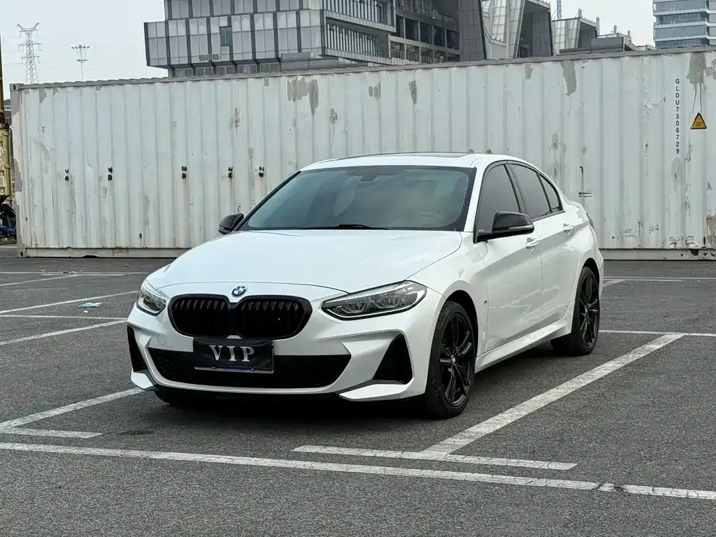 BMW 1 Series — фото 1
