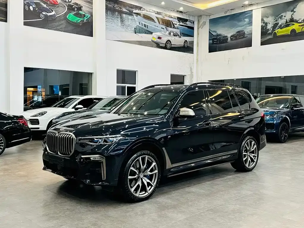 BMW X7 — фото 1