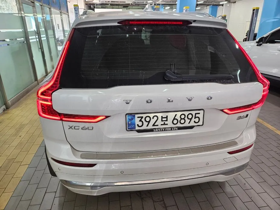 Volvo XC60 — фото 4