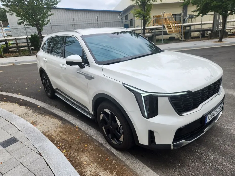 Kia Sorento — фото 7