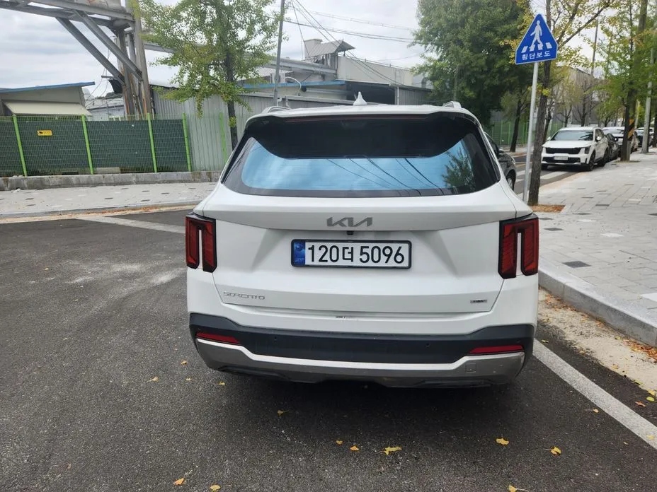 Kia Sorento — фото 6