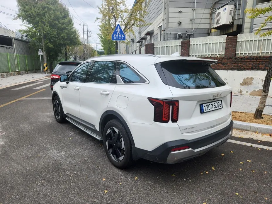 Kia Sorento — фото 10