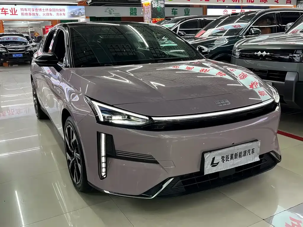 Geely Galaxy L6 — фото 10